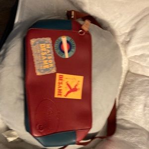 Women’s tote purse